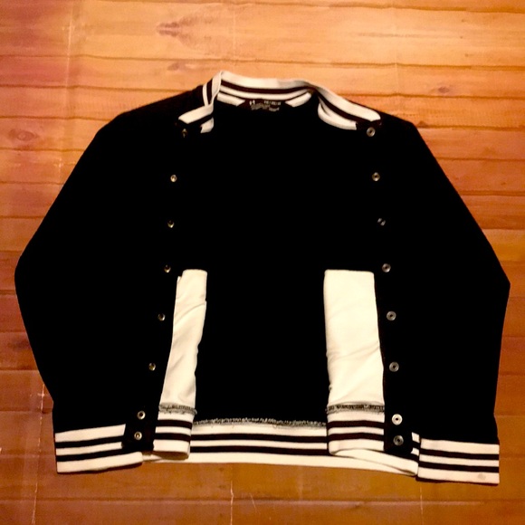 Under Armour ColdGear Snap Buttons Jacket Boys Girls YXL Black White 1318316 - Picture 2 of 5